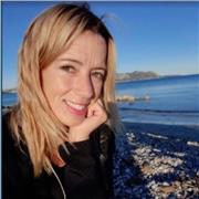 Profesora de Arquitectura, especializada en AUTOCAD, con años de experiencia dictando clases.